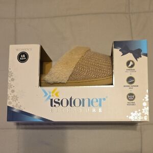 Isotoner Signature Women's Beige Slippers